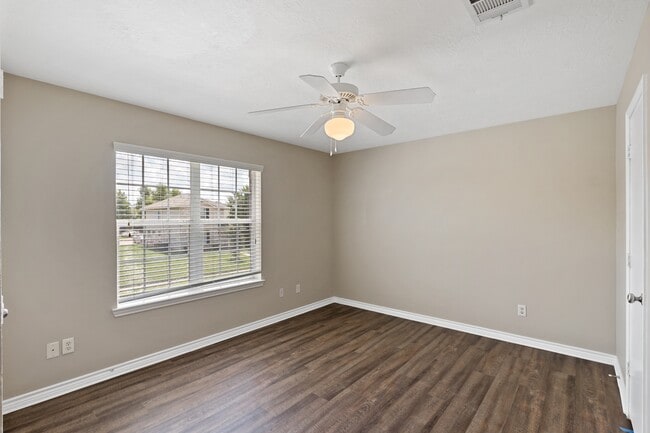 Building Photo - 4003 Southern Trace Ct
