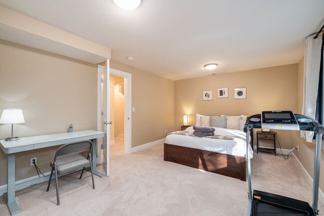 Building Photo - 4224 Francis Ave N