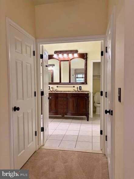 Building Photo - 9008 Doris Dr