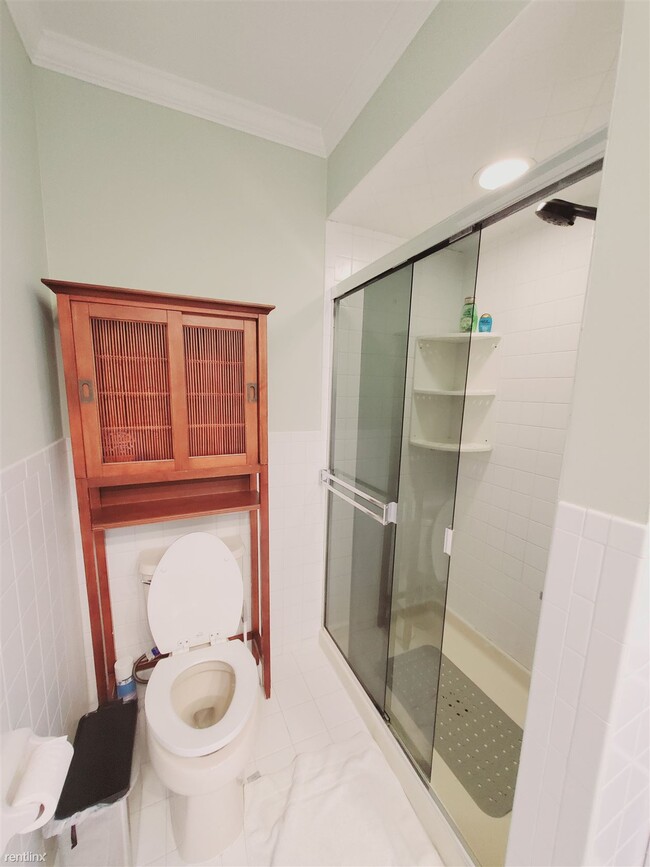 Building Photo - Studio, 1 bath Condo - 55 Waterbury Ave Un...