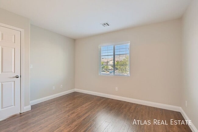 Building Photo - 6522 Chinatown St