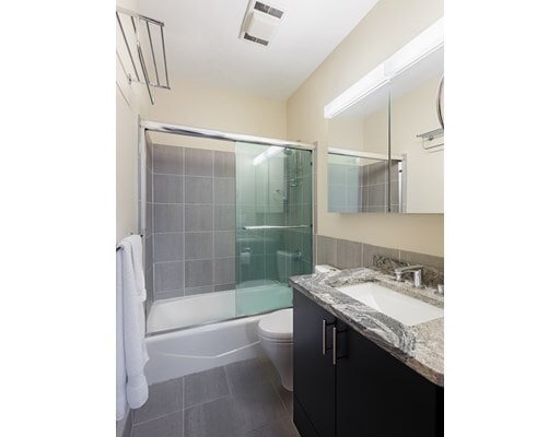 Building Photo - 17 Snow Hill St