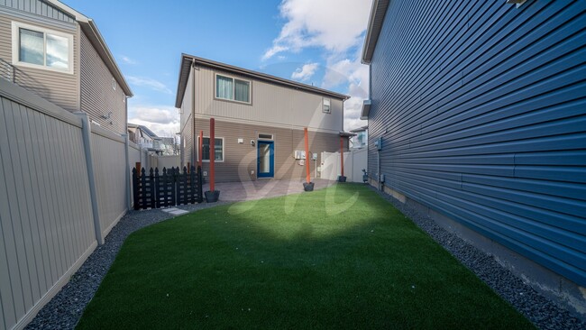 Building Photo - Low Maintenance Living In Banning Lewis Ranch