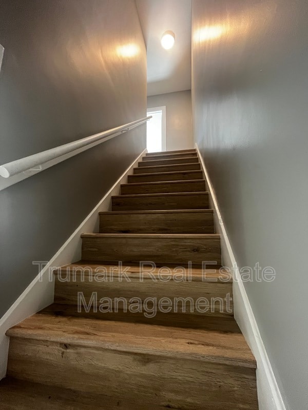 Building Photo - 1349 Elizabeth St