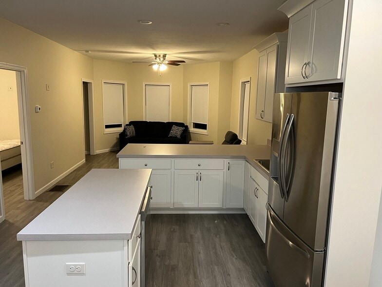 Living room - 12 Selkirk St