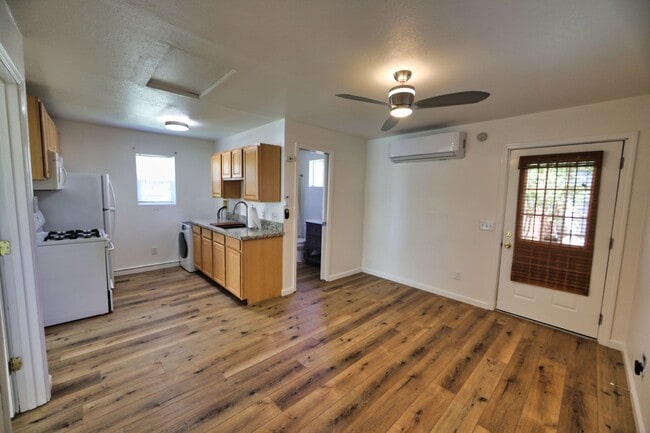 Building Photo - 3131 63rd St