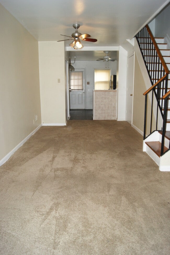 Building Photo - 2BR Townhome in Ashland Mews (Johns Hopkin...