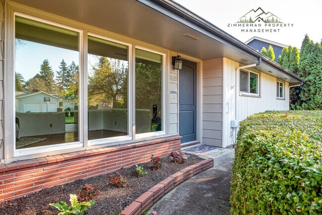 Building Photo - Amazing Cal Young Neighborhood! Beautiful ...