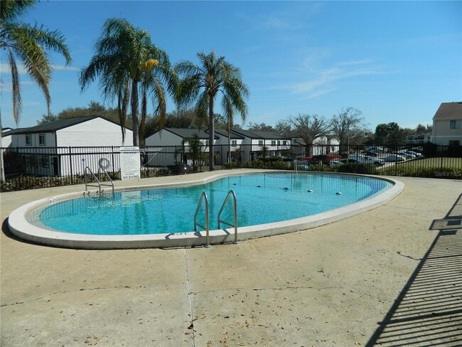 Building Photo - 302 Cherokee Ct