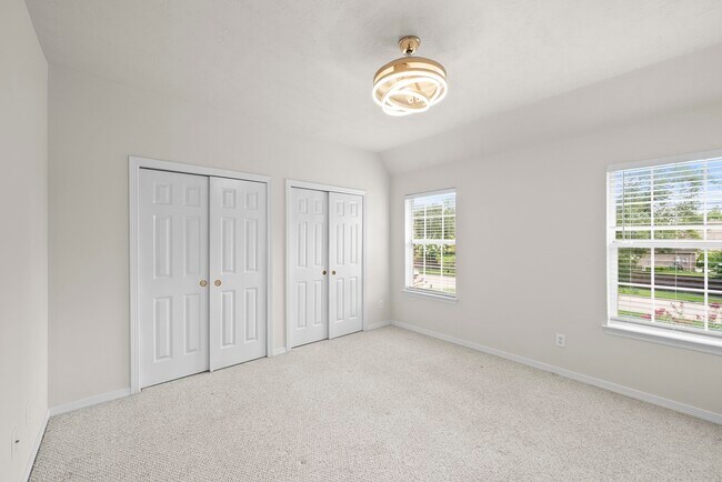 Building Photo - 5526 Darschelle Dr
