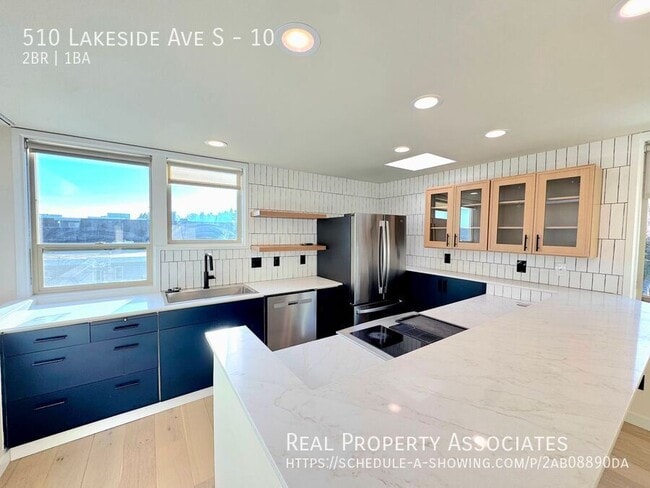 Building Photo - 510 Lakeside Ave S