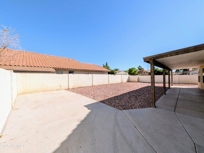 Building Photo - 5232 W Tonto Rd