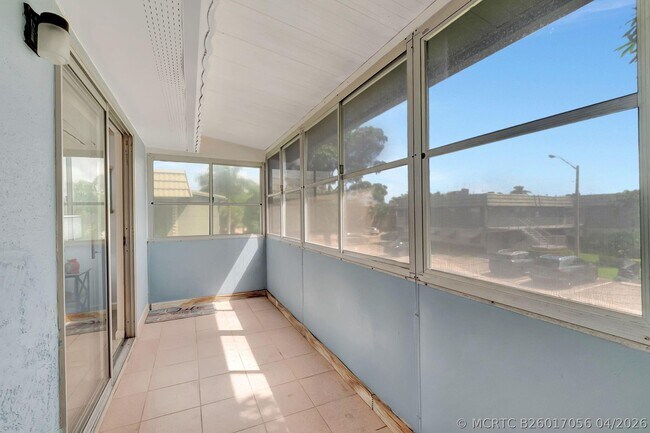 Building Photo - 89 Flanders Dr