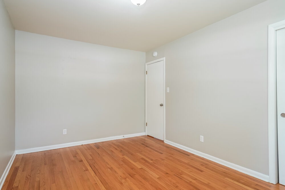 Building Photo - 507 Green Valley Dr