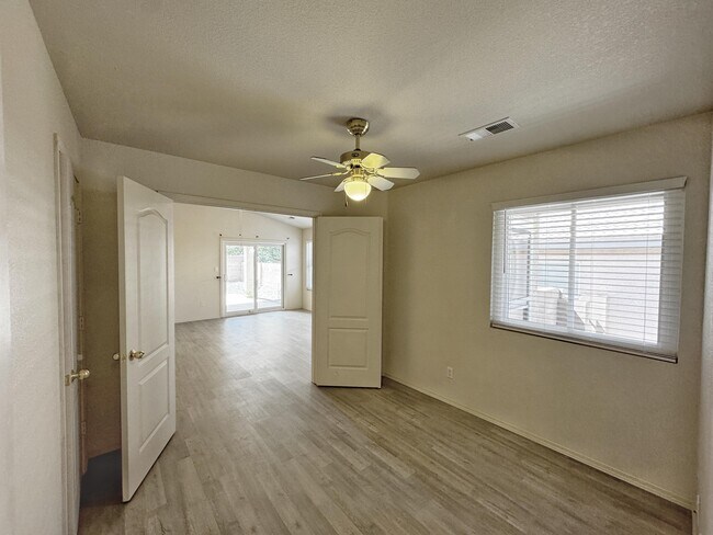 Building Photo - 7152 Elk Creek Rd NE