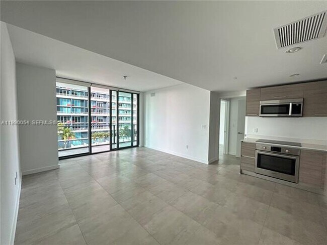 Building Photo - 1300 S Miami Ave