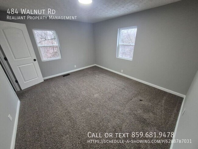 Building Photo - 484 Walnut Rd