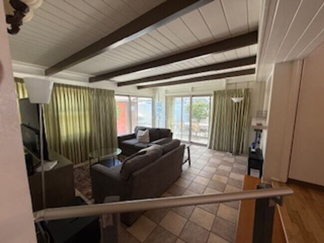Building Photo - Beautiful Fully Furnished House in Belmont...