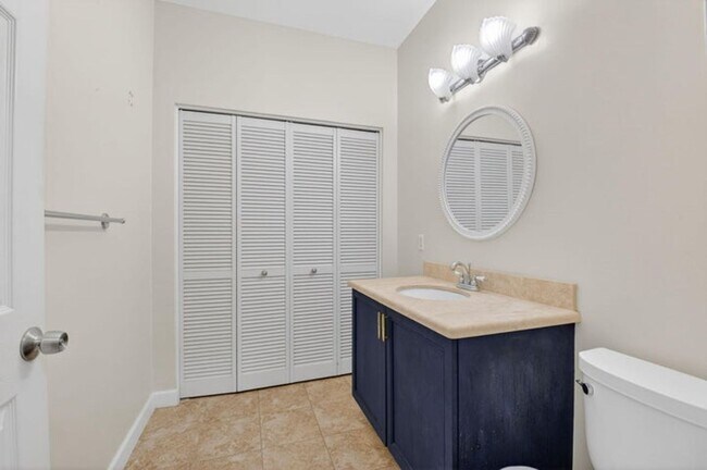 Building Photo - 18196 Clear Brook Cir