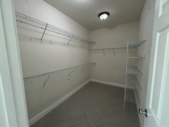 Building Photo - 619 Snow Creek Ln