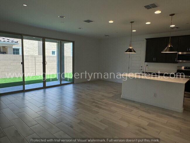 Building Photo - 644 S Heron Ln