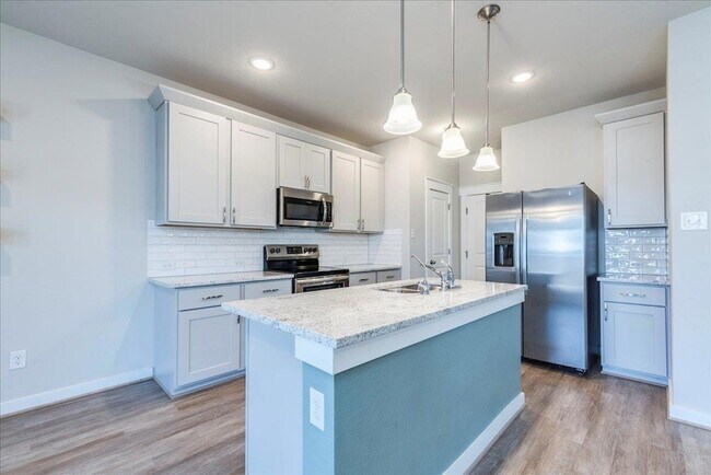 Building Photo - 496 Fieldwood Dr