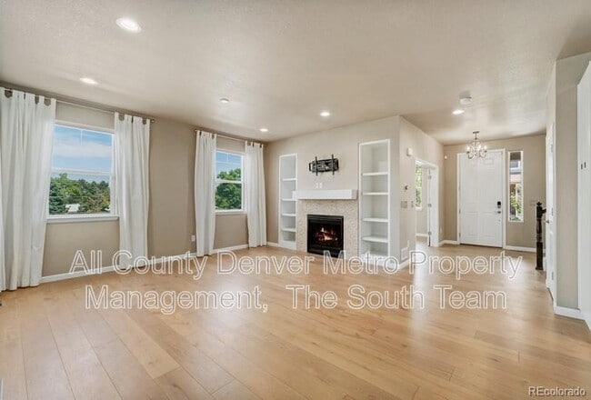 Building Photo - 536 E Fremont Pl