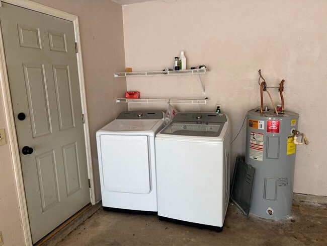 Building Photo - 4201 Woodhill Ct