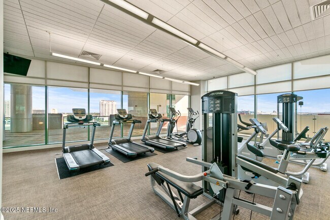 Building Photo - 1431 Riverplace Blvd