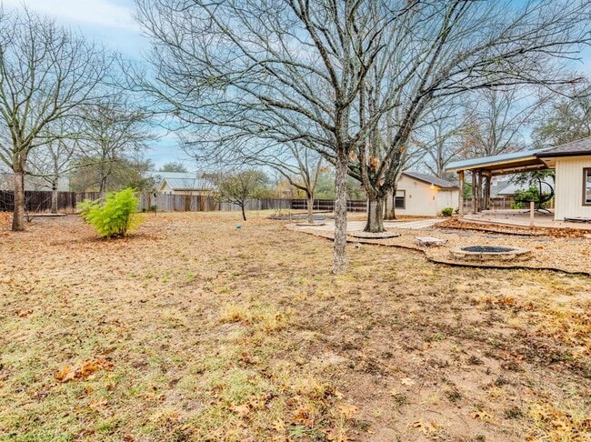 Building Photo - 317 Cedar Dr