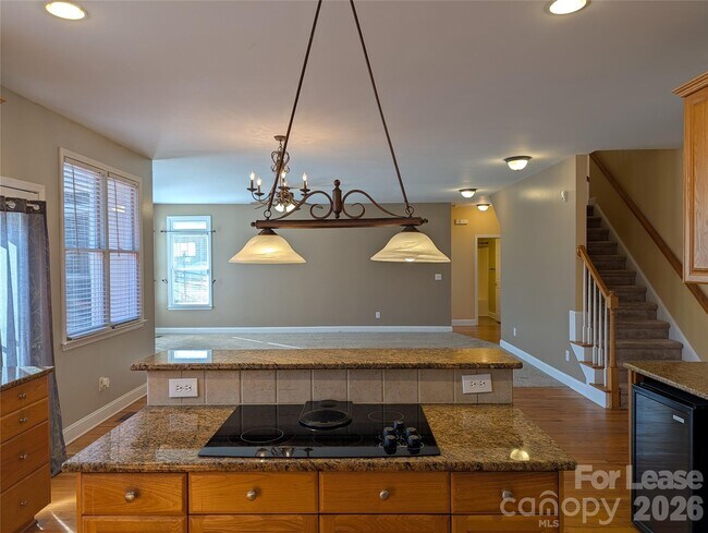 Building Photo - 217 Montibello Dr