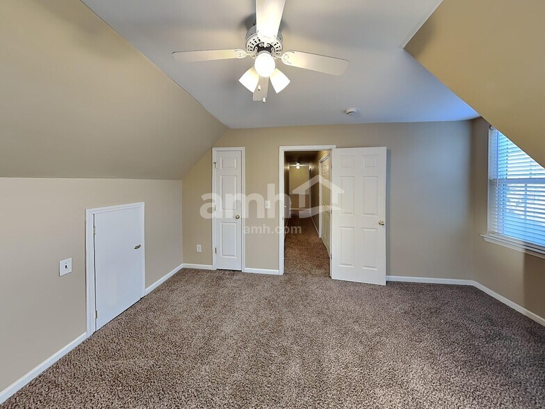 Building Photo - 1620 Harrison Way