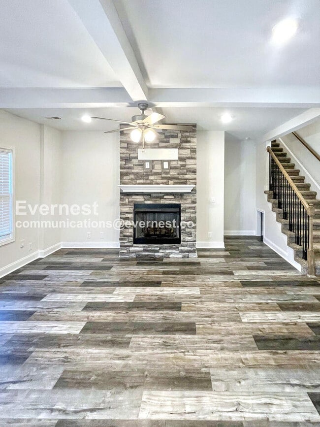 Building Photo - 637 Battery Ct