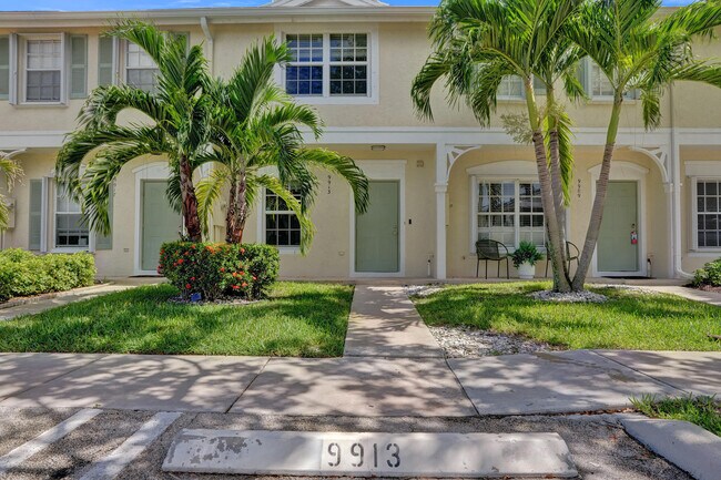 Building Photo - 9913 NW 57th Manor