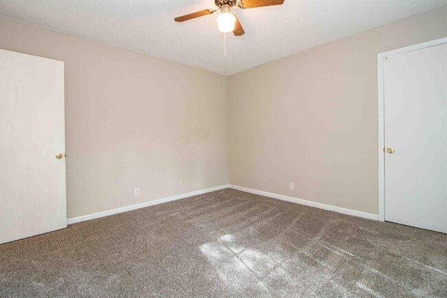 Building Photo - 808 Helton Dr