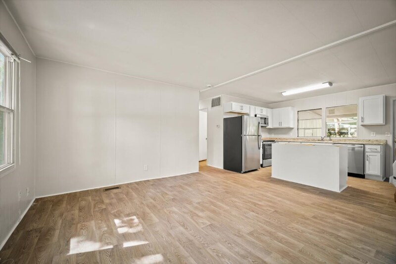 Building Photo - 1195 Harmony Dr S