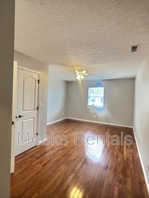 Building Photo - 25 Marie Dr