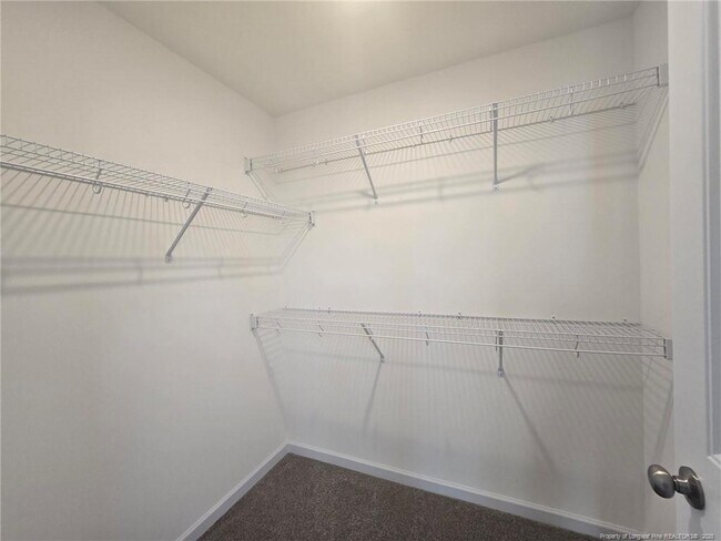 Building Photo - 7018 Summerlin Dr
