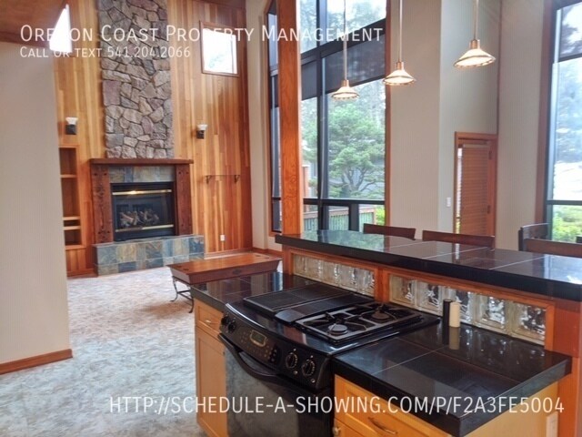 Building Photo - 3360 NW Oceanview Dr