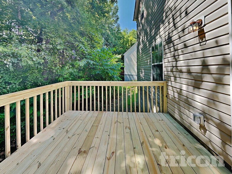 Building Photo - 3598 Brookstone Way