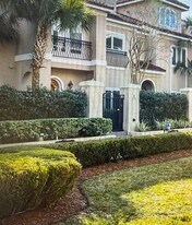 Building Photo - 414 E Bay St