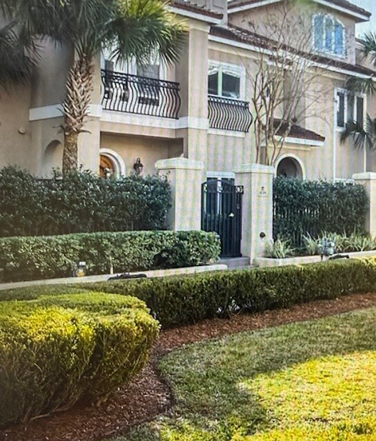 Building Photo - 414 E Bay St