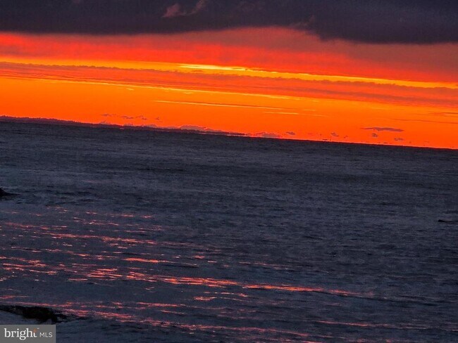 Building Photo - 2492 N Independence Dr