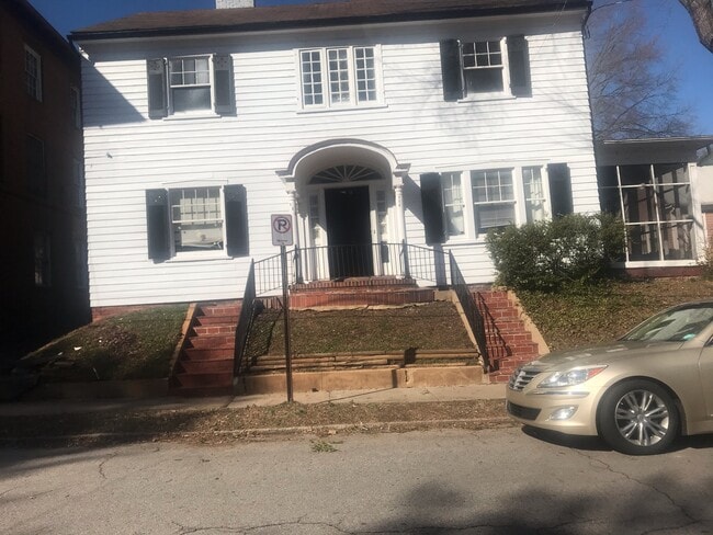 Building Photo - 940 Green St