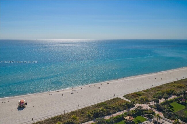 Building Photo - 2655 Collins Ave