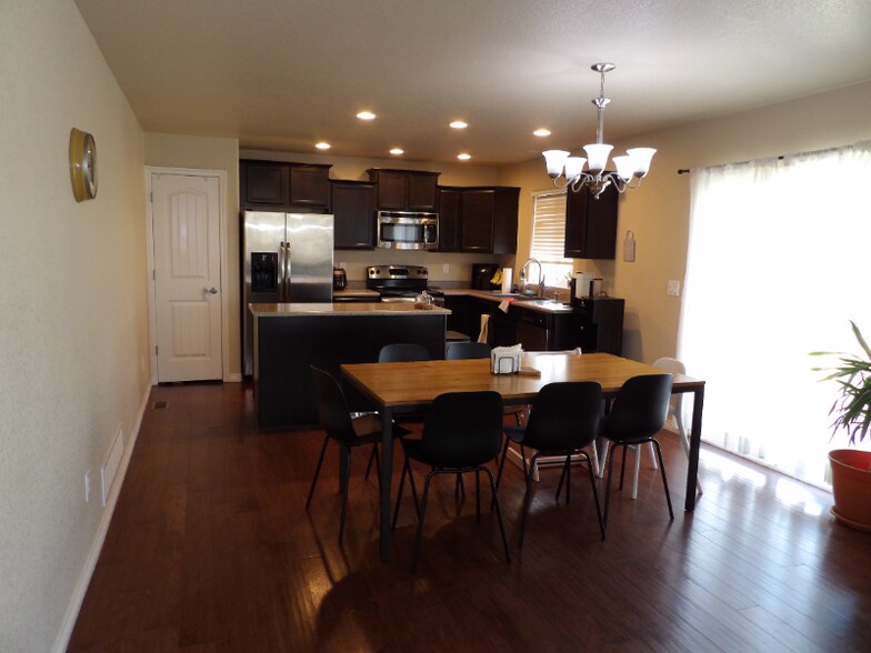 Building Photo - 6127 Journey Dr