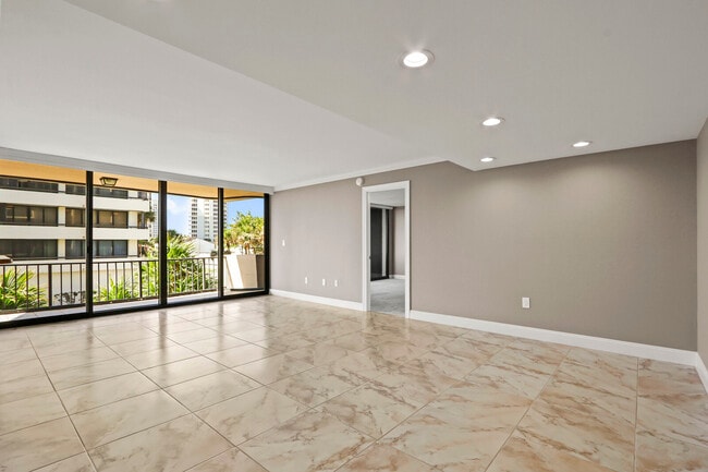 Building Photo - 4200 N Ocean Dr