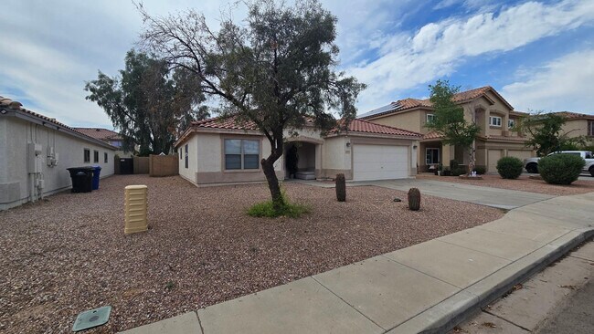 Building Photo - 15537 W Gelding Dr