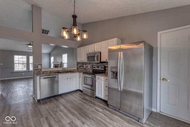 Building Photo - 8520 Lincoln Ct