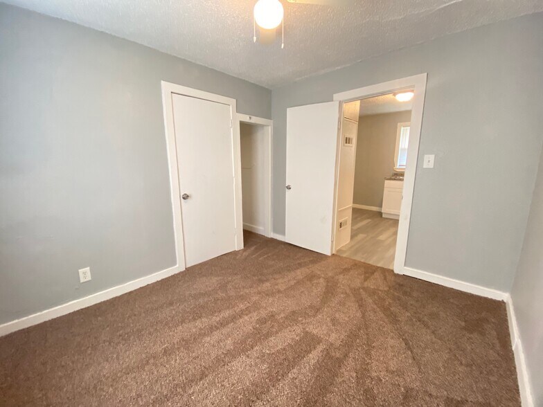 Building Photo - 1400 S Youngs Blvd